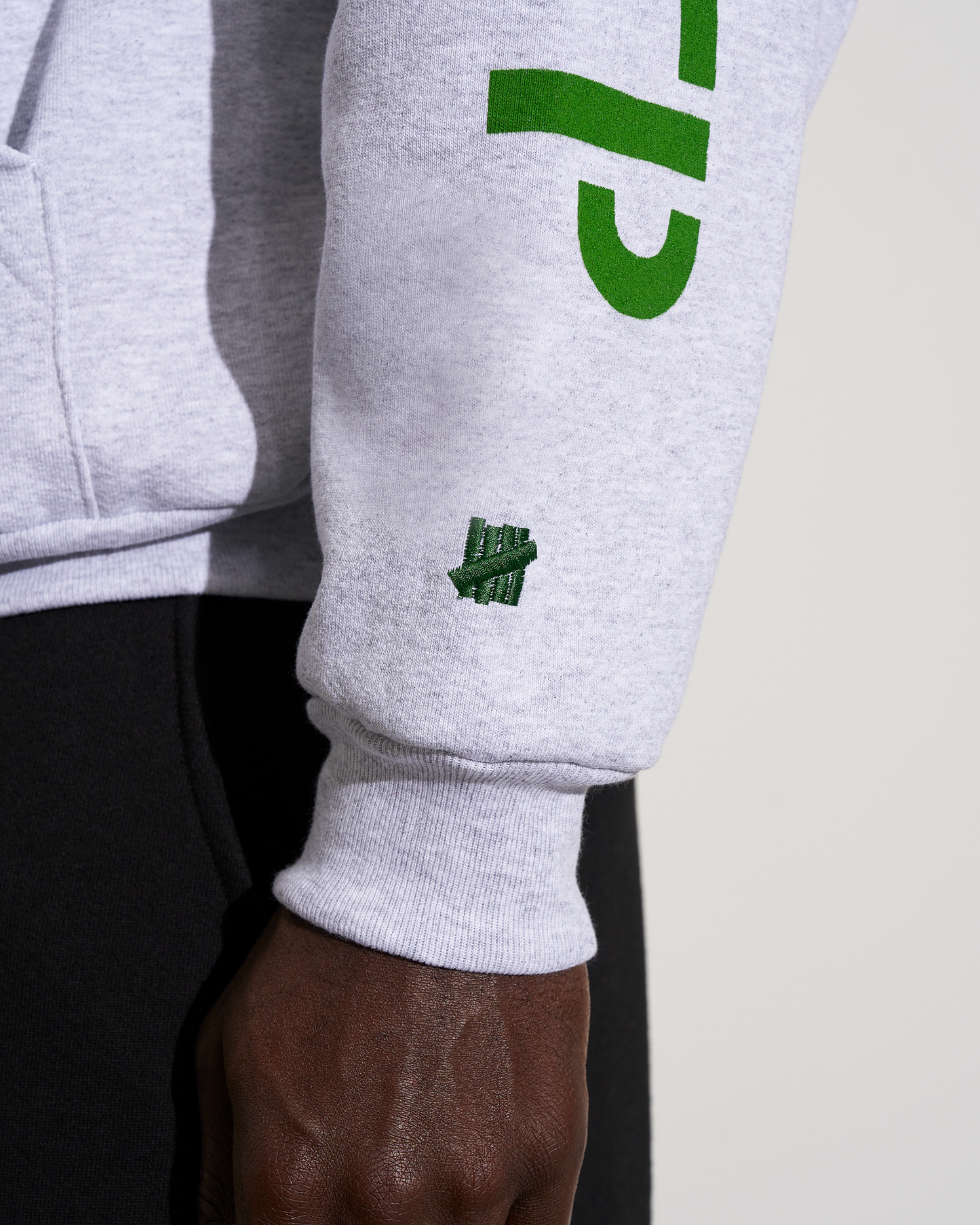 Undefeated Clothing - UACTP STENCIL PULLOVER HOOD