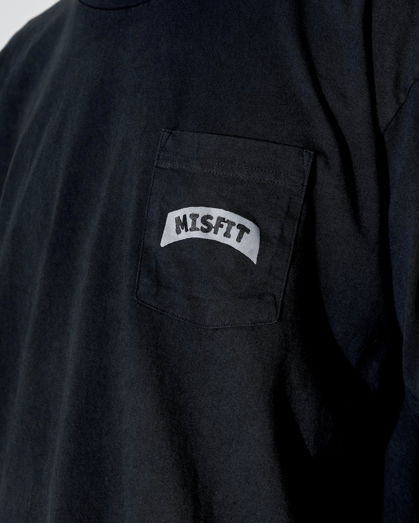Undefeated Clothing - UACTP X GARDAR EIDE EINARSSON STANDARD BRIEF L/S POCKET TEE