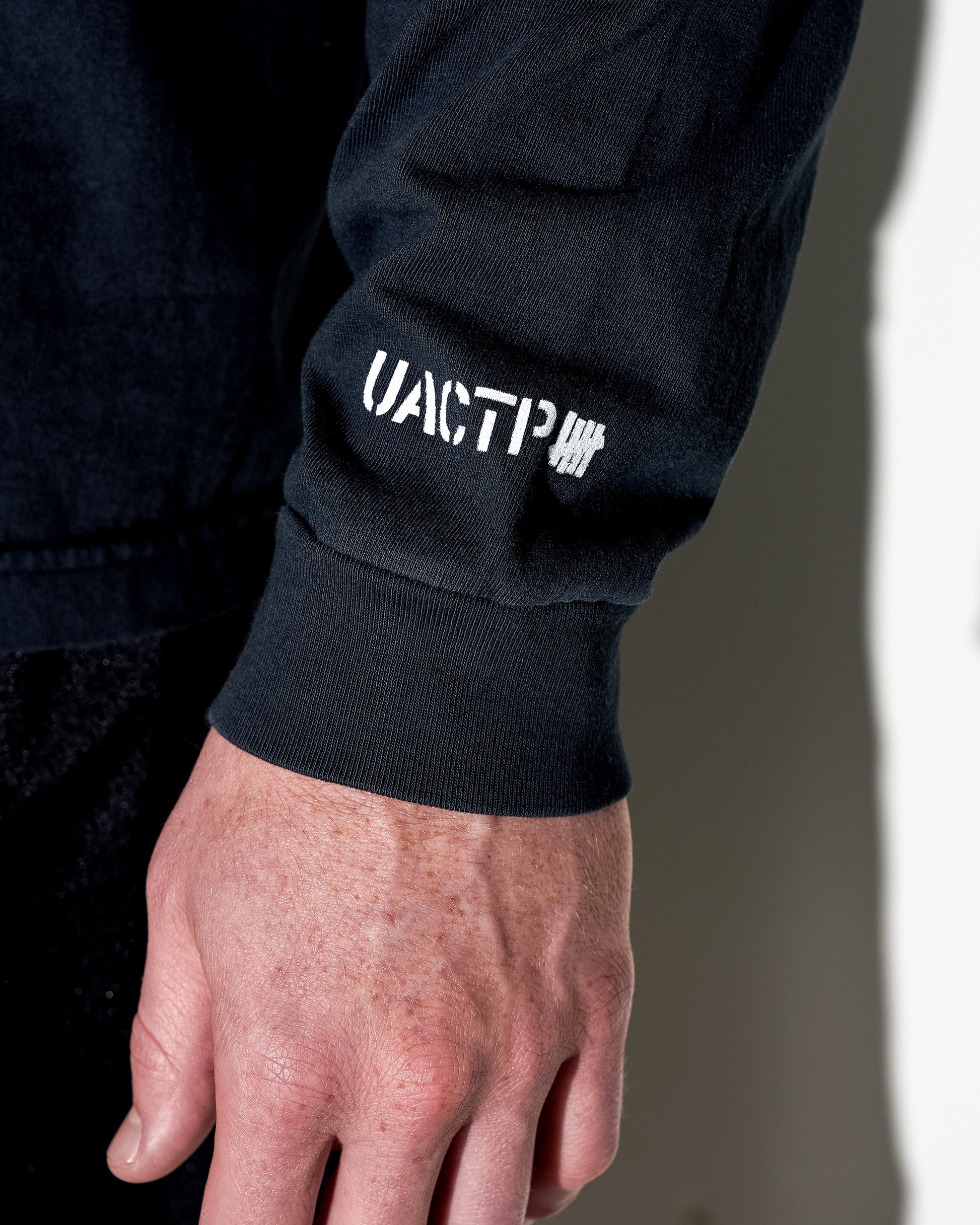 Undefeated Clothing - UACTP X GARDAR EIDE EINARSSON STANDARD BRIEF L/S POCKET TEE