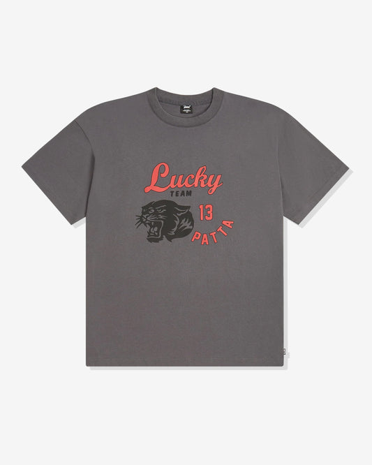 Undefeated Clothing - PATTA LUCKY TEAM TEE - FORGEDIRON
