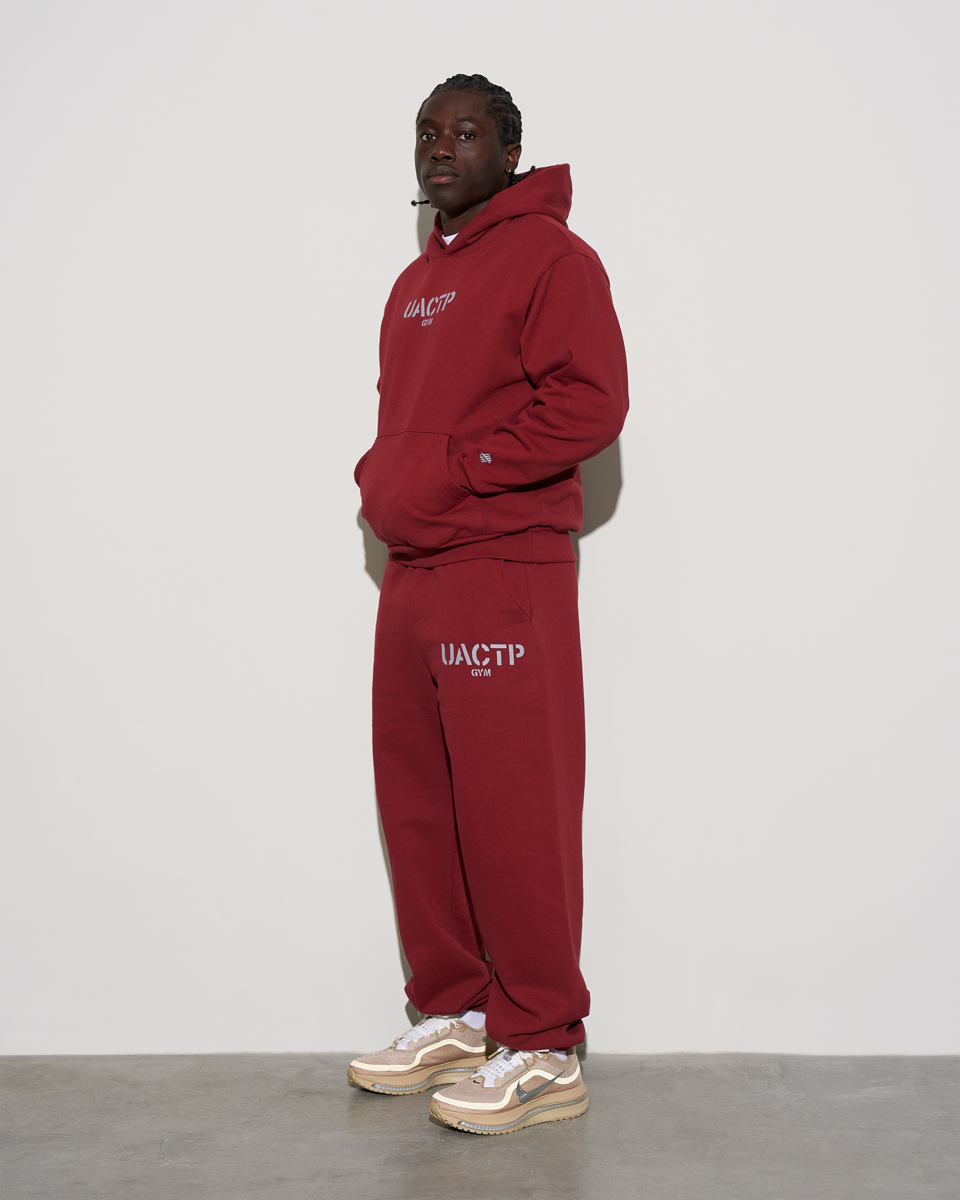 Undefeated Clothing - UACTP STENCIL GYM SWEATPANT - BURGUNDY