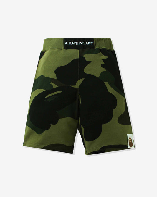 Undefeated Clothing - BAPE GIANT 1ST CAMO WIDE FIT SWEAT SHORTS