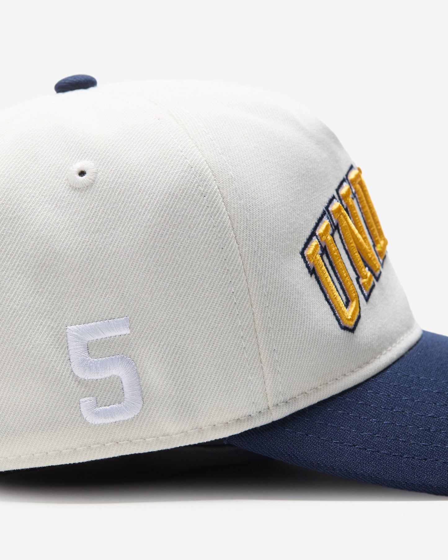 Undefeated Accessories - UNDEFEATED 2-TONE ARCH SNAPBACK