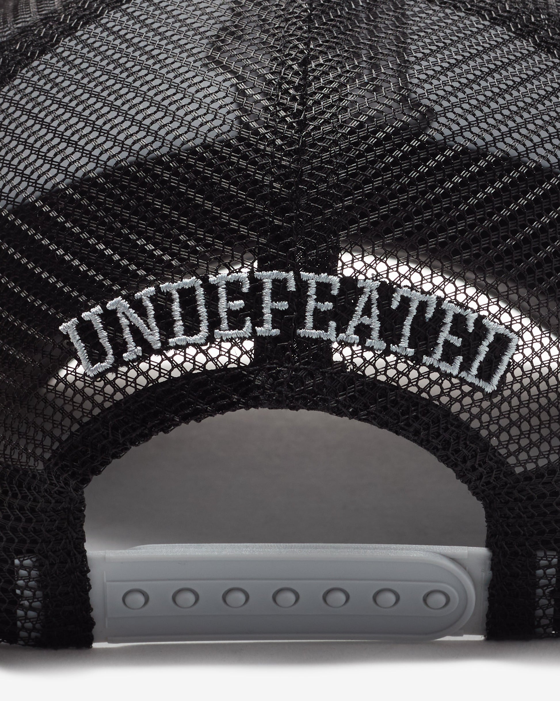 Undefeated Accessories - UNDEFEATED ICON TRUCKER