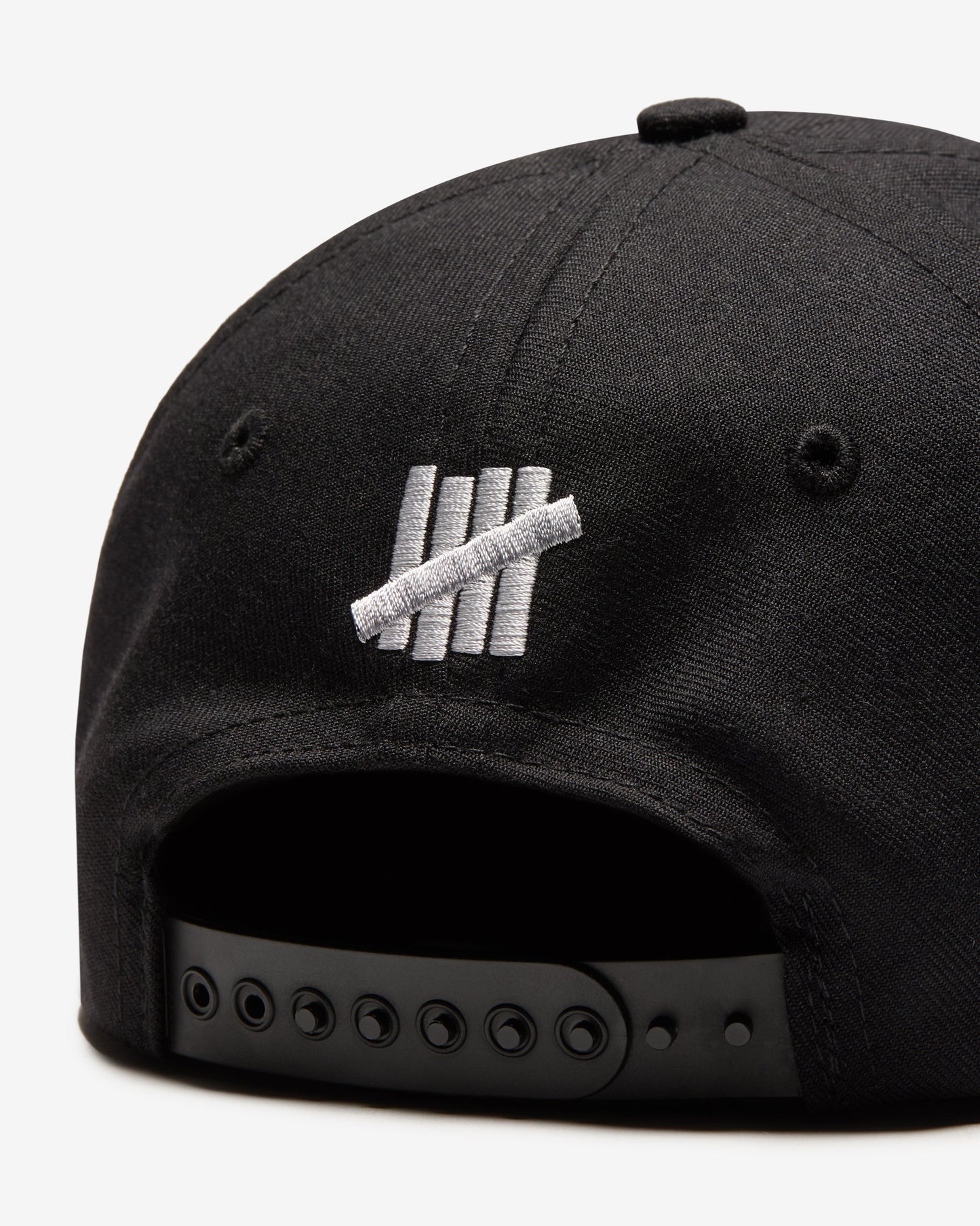 Undefeated Accessories - UACTP X GARDAR EIDE EINARSSON STENCIL SNAPBACK
