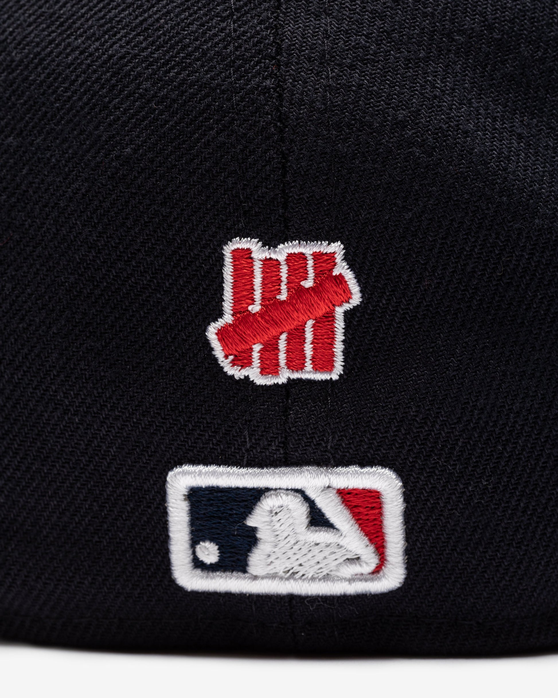 Undefeated Accessories - UNDEFEATED X NE X MLB FITTED - ATLANTA BRAVES