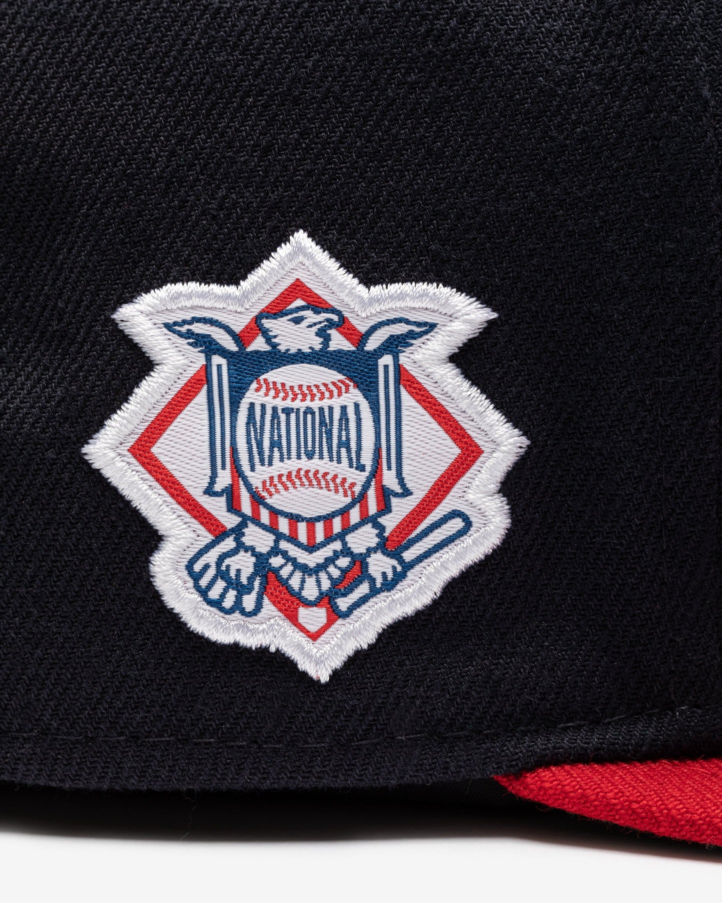 Undefeated Accessories - UNDEFEATED X NE X MLB FITTED - ATLANTA BRAVES