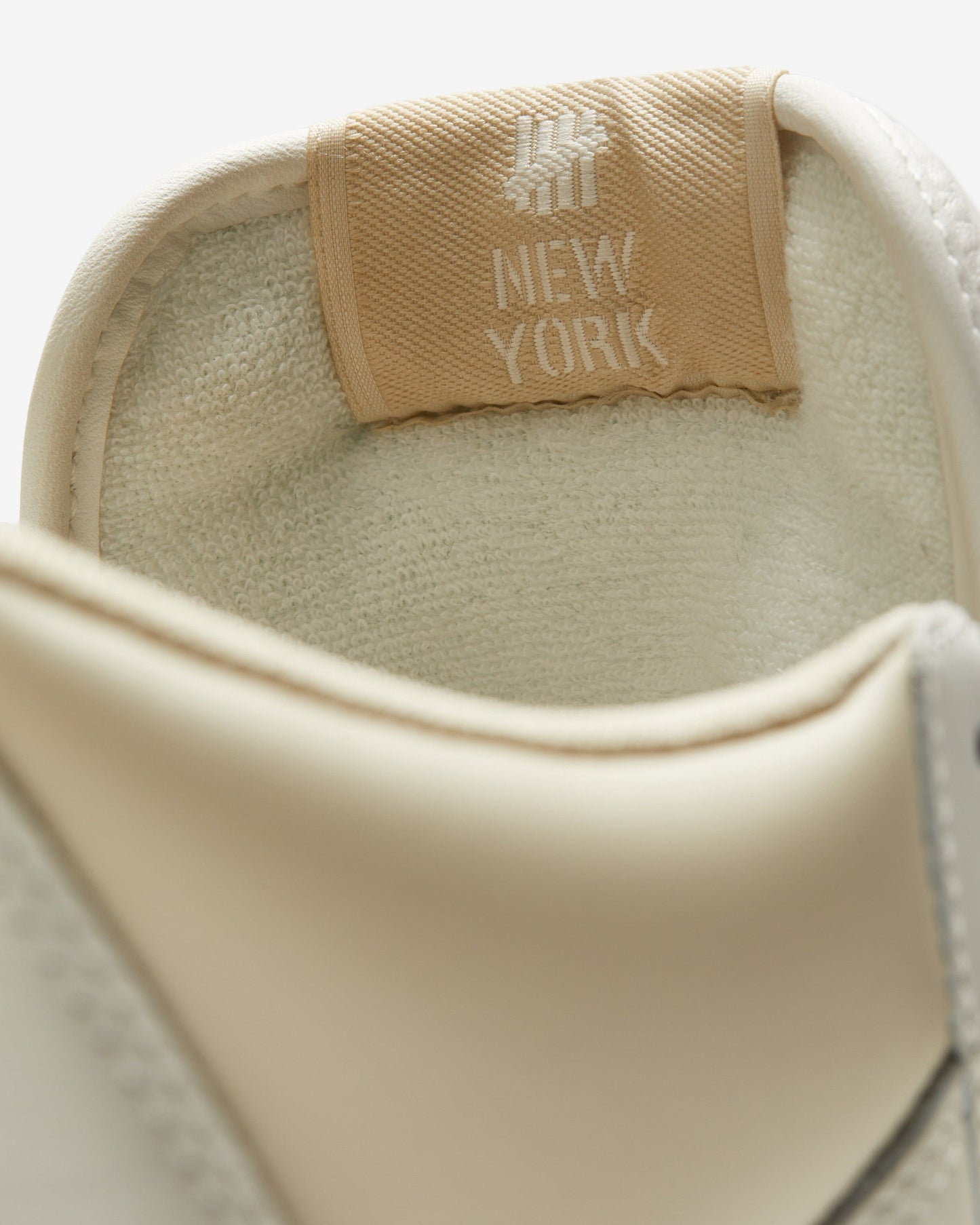Undefeated Footwear - UNDEFEATED X CONVERSE WEAPON MID - VINTAGEWHITE/ CASTLE