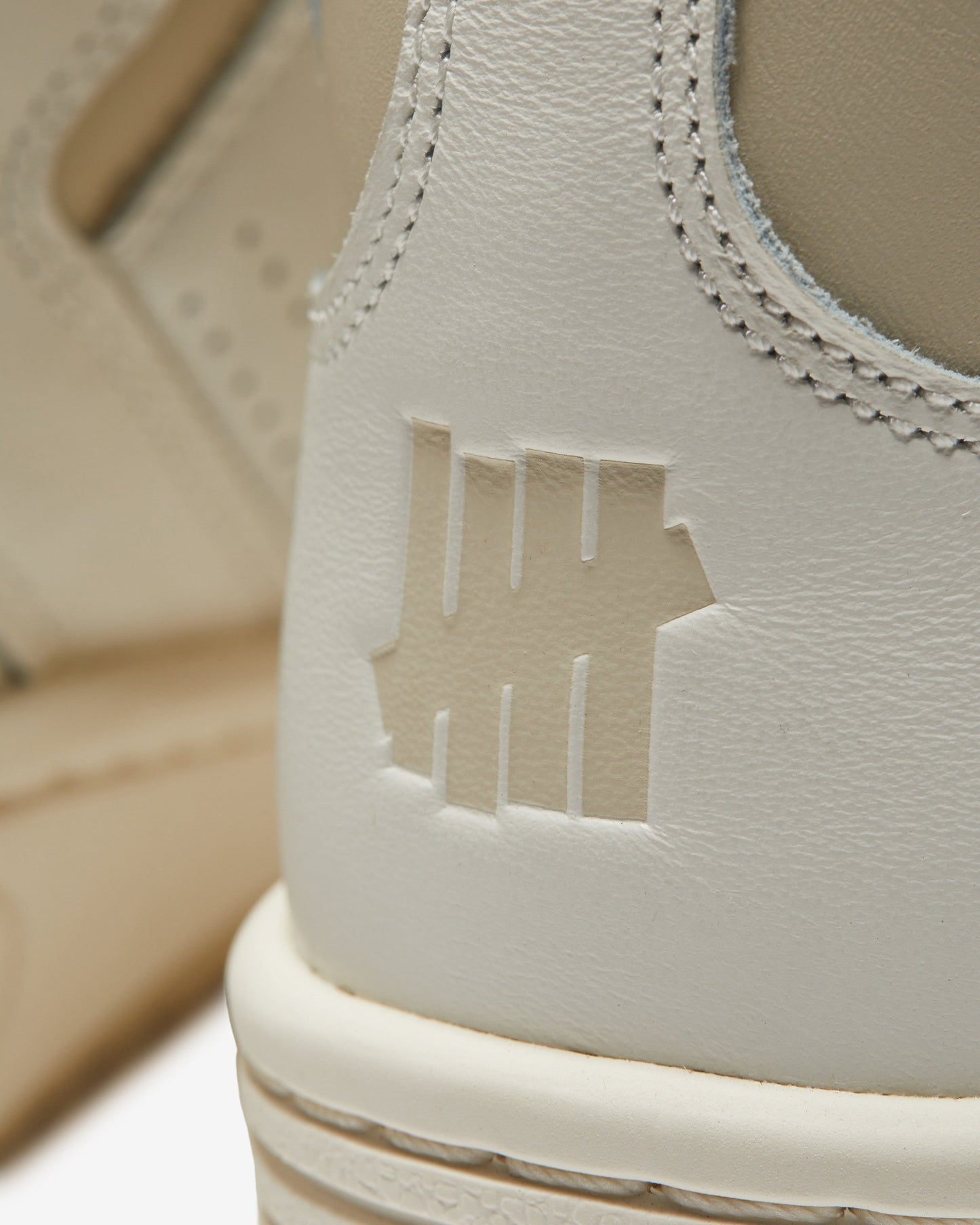 Undefeated Footwear - UNDEFEATED X CONVERSE WEAPON MID - VINTAGEWHITE/ CASTLE