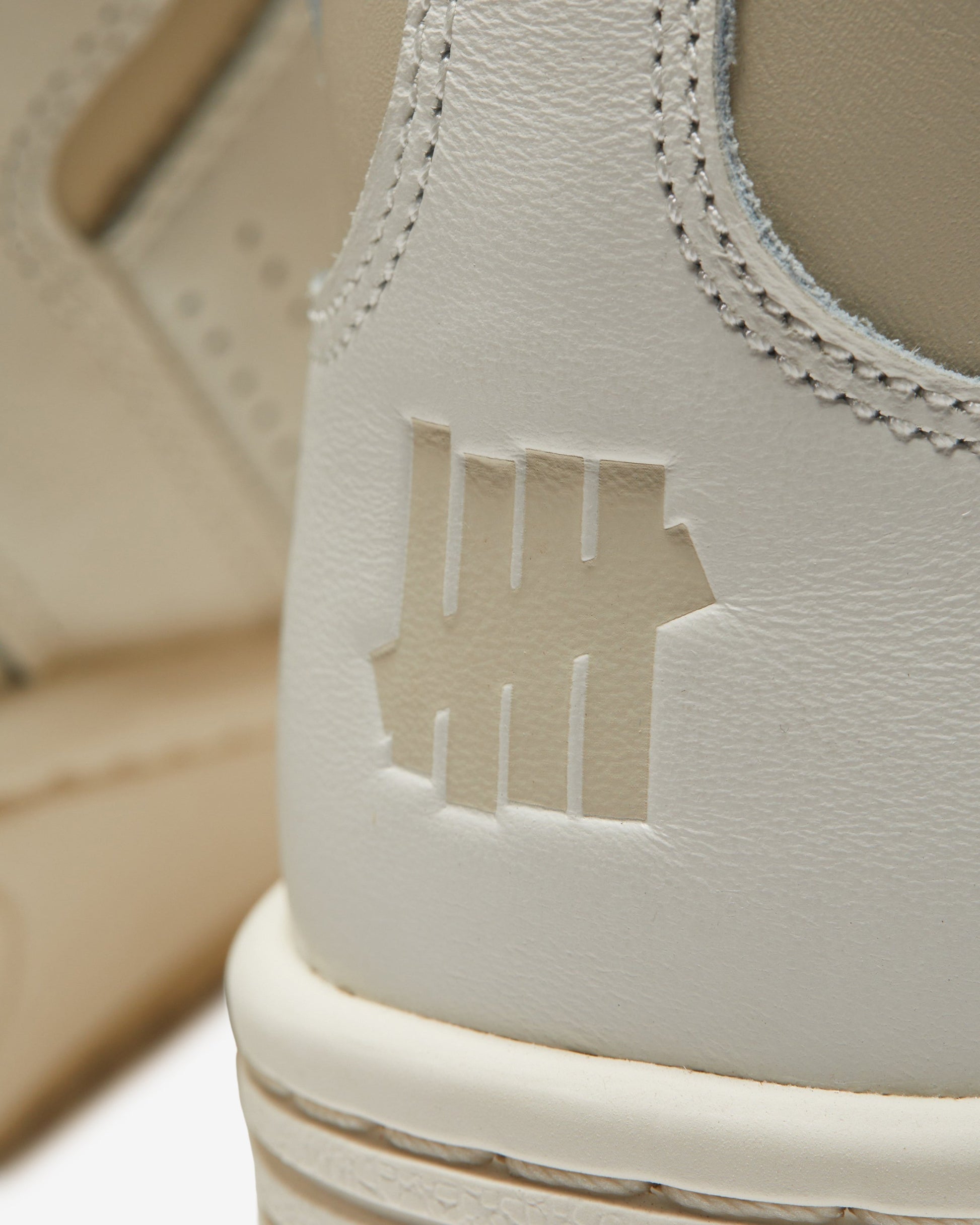 Undefeated Footwear - UNDEFEATED X CONVERSE WEAPON MID - VINTAGEWHITE/ CASTLE