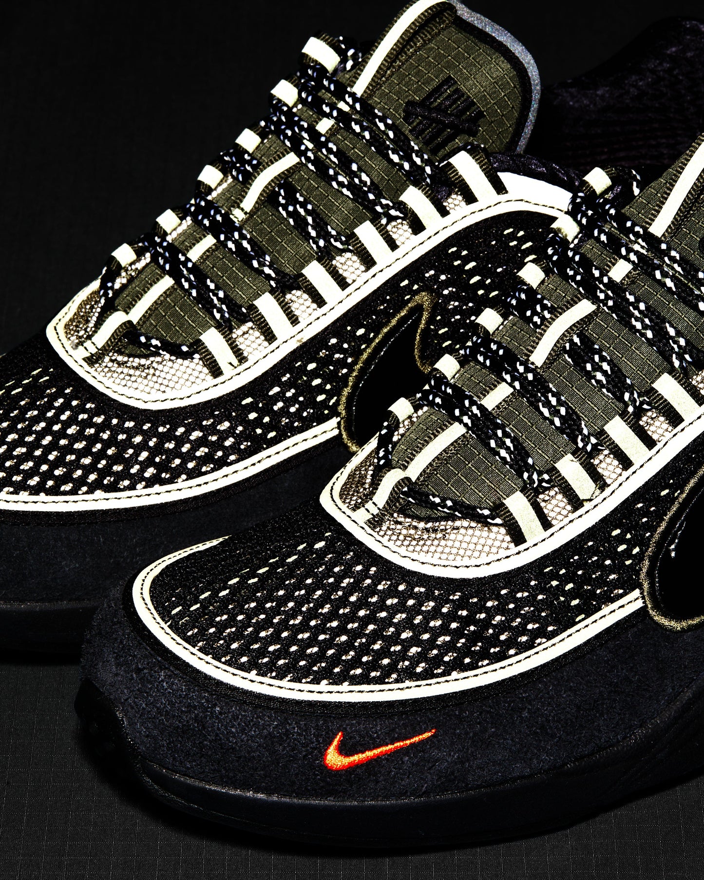 Undefeated Footwear - UNDEFEATED X NIKE AIR ZOOM SPIRIDON - CARGOKHAKI/ BLACK