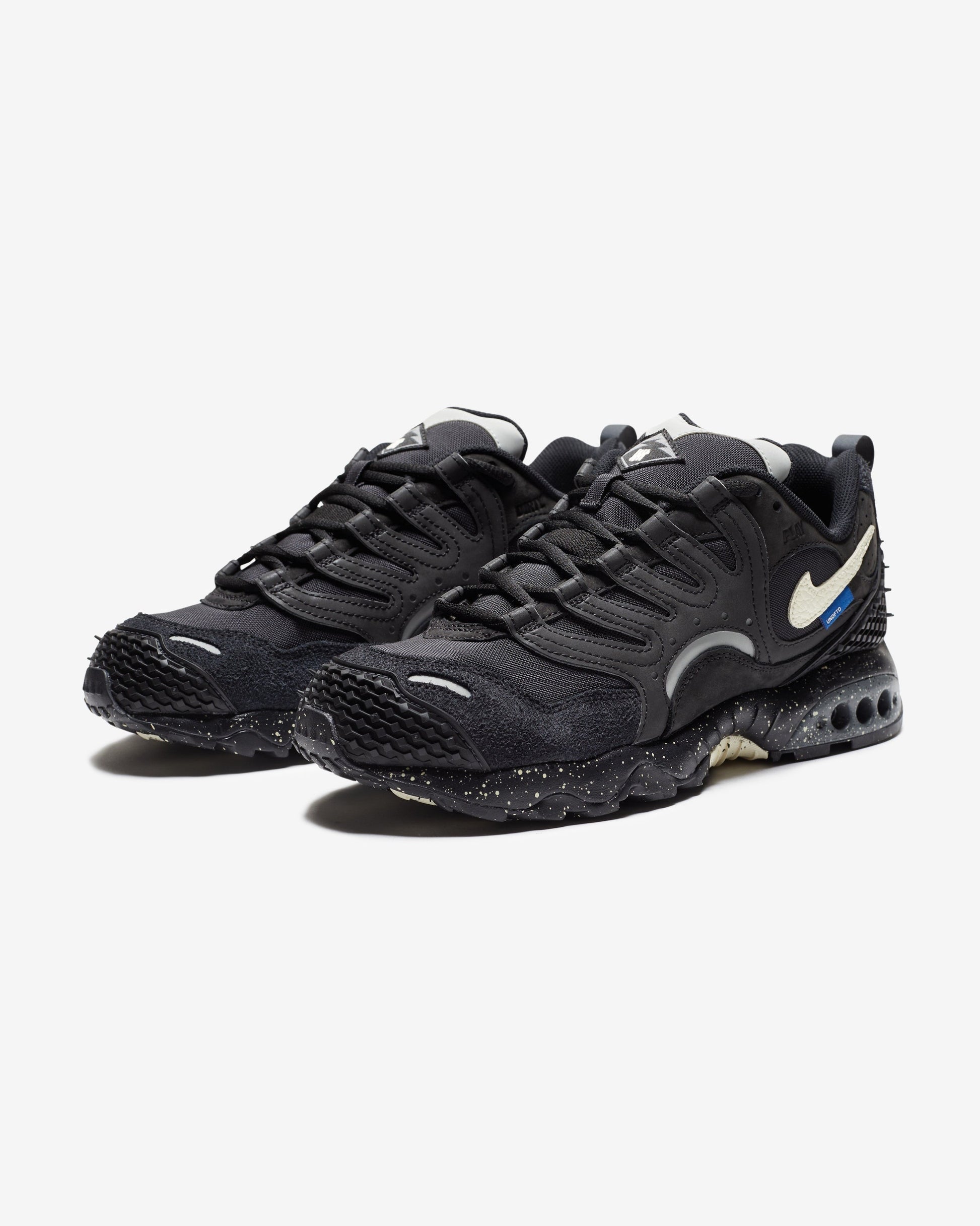 Undefeated Footwear - UNDEFEATED X NIKE AIR TERRA HUMARA - BLACK/ COCONUTMILK