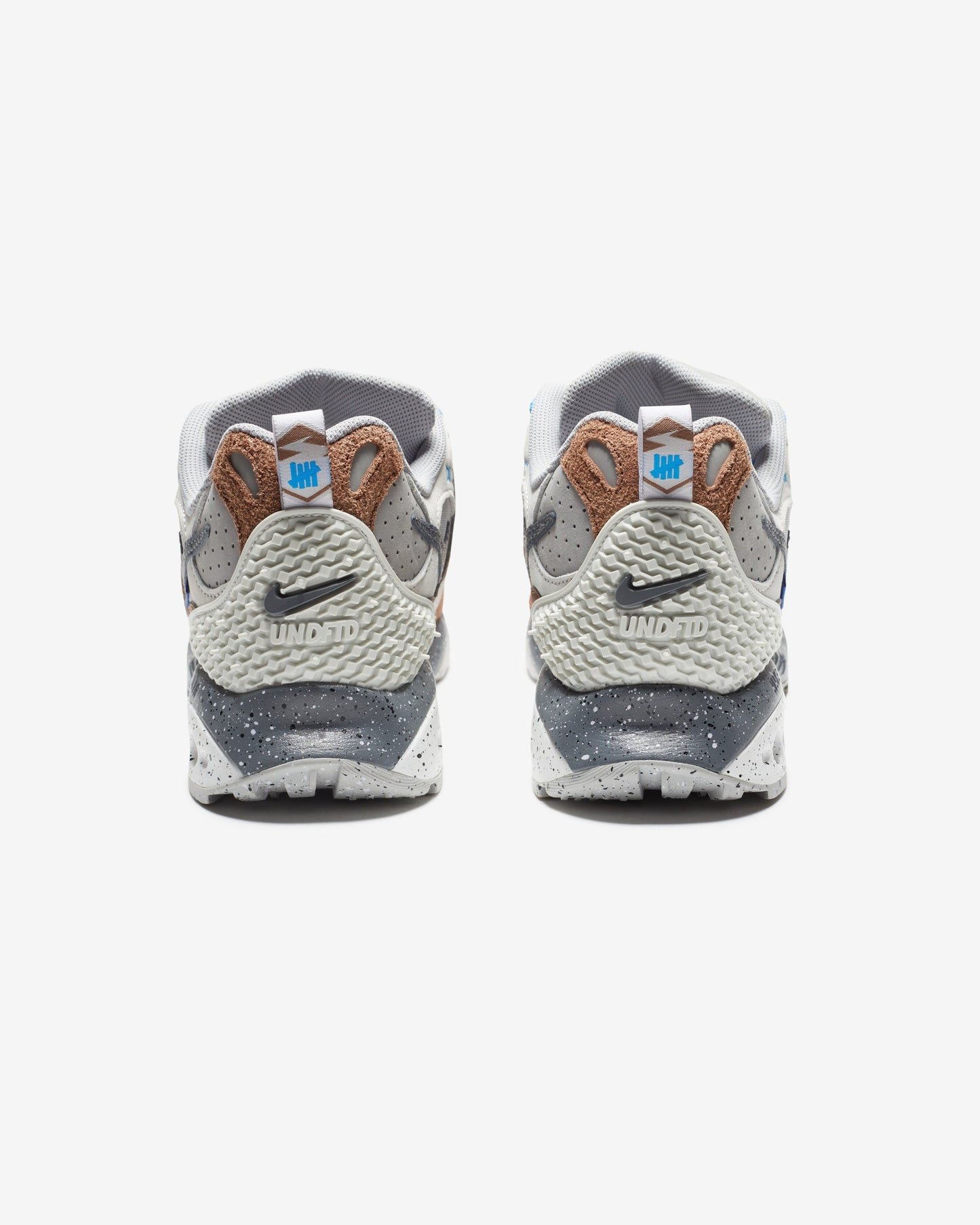 Undefeated Footwear - UNDEFEATED X NIKE AIR TERRA HUMARA - ARCHAEOBROWN